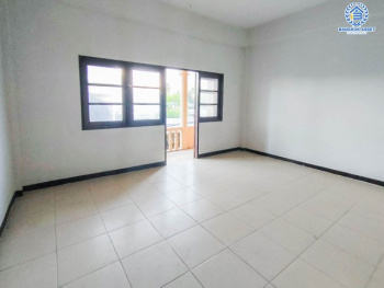 *****อาคารพาณิชย์มือสองย่านนนทบุรี ม.ซอยบางกร่าง40 บางกรวย-ไทรน้อย เนื้อที่ 17 ตร.ว. ฟังก์ชัน 2 ห้องนอน 3 ห้องน้ำ บนทำเลเชื่อมต่อถ.บางกรวย-ไทรน้อย, ถ.ราชพฤกษ์, ถ.รัตนาธิเบศร์ ใกล้รถไฟฟ้าสายสีม่วง "สถานีบางรักน้อยท่าอิฐ"